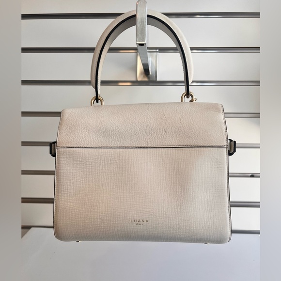 Luana Made in Italy - Chic Cream Satchel with Gold Chain - Picture 3 of 17